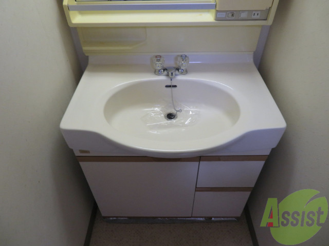 洗面設備　洗面台は独立していて、使いやすそうです。