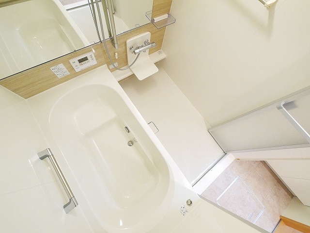 バス・シャワールーム　ゆったり過ごせるお風呂です