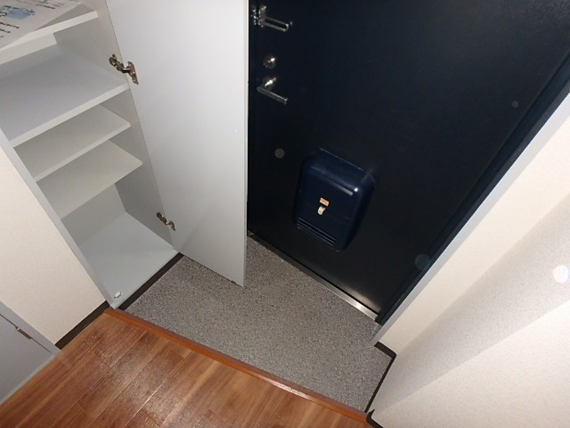 玄関　※別号室写真