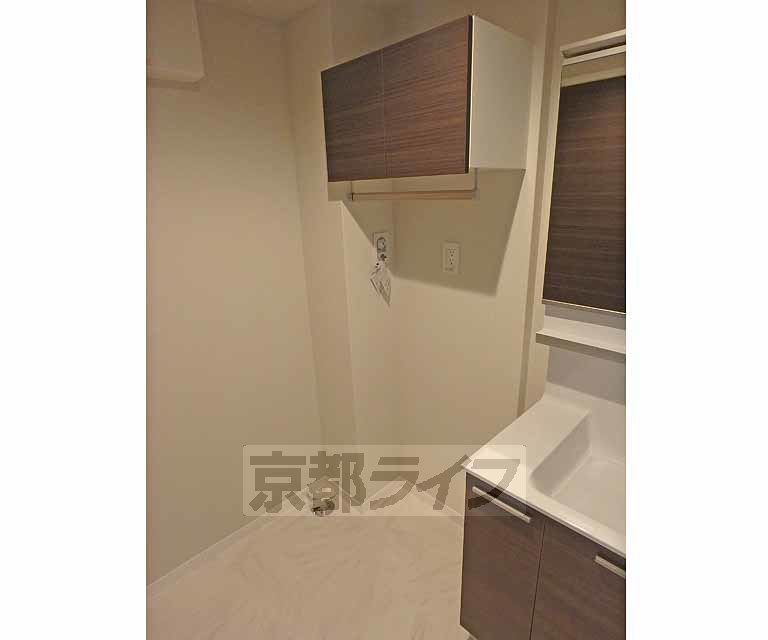 その他設備　洗濯機置き場は脱衣場にあります。