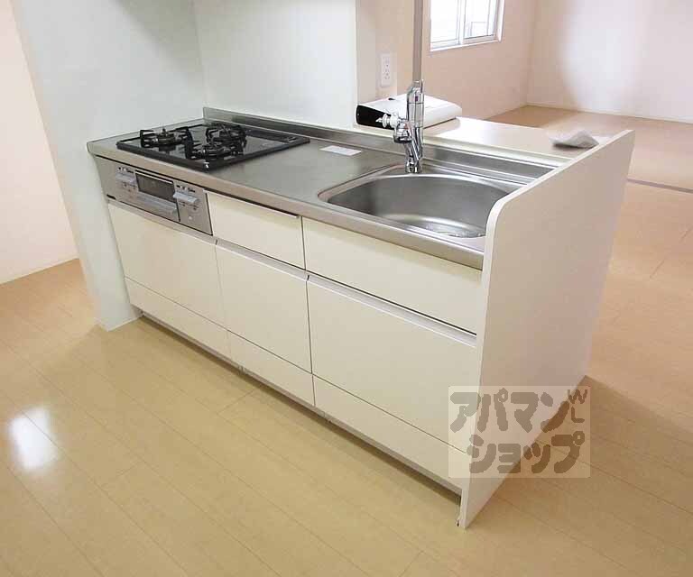 キッチン　広いキッチンです。