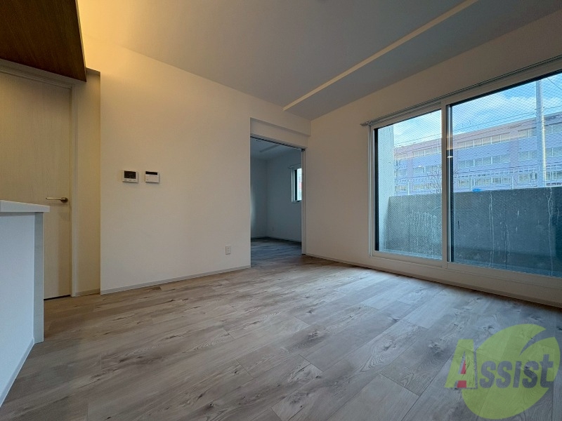 居室・リビング　日当たり良く広々したリビングで快適に過ごせます。