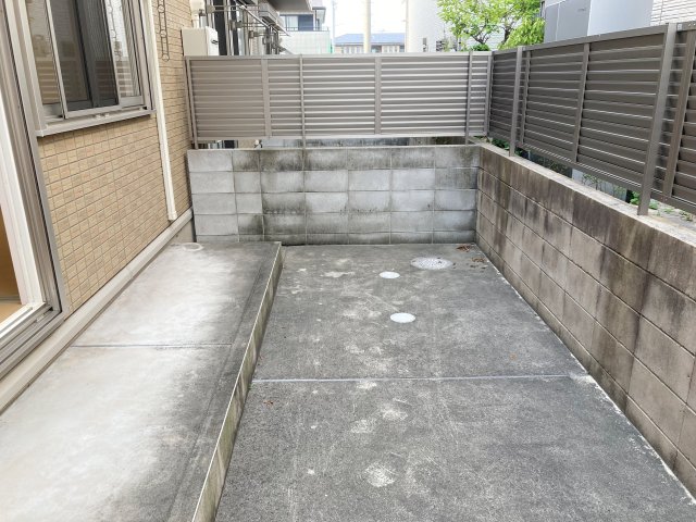 バルコニー　庭