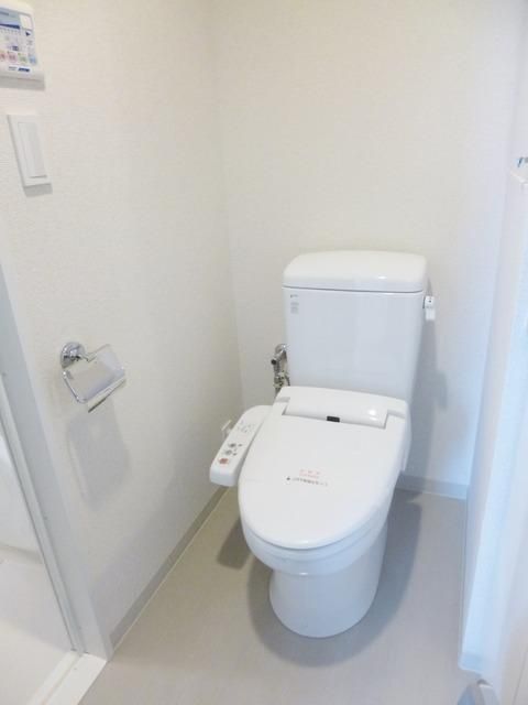 トイレ　★温水洗浄便座付きトイレ★