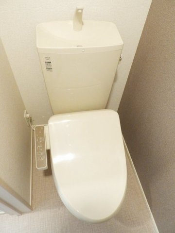 トイレ　清潔感のあるトイレです