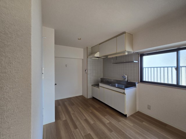 居室・リビング　グランビル泉