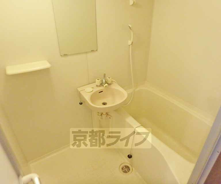 バス・シャワールーム　２点セパレートです