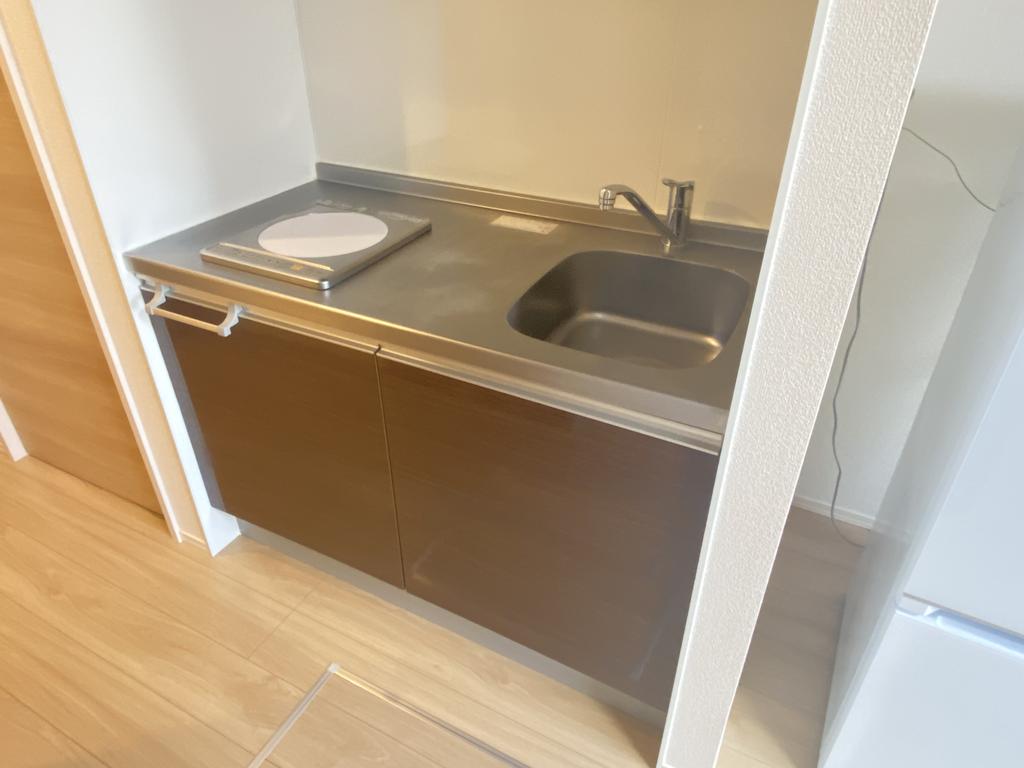 キッチン　※室内写真・動画・パノラマは同物件別部屋のものです。