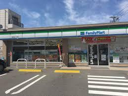 コンビニ　ファミリーマート 鶴見通二丁目店（コンビニ）まで290m