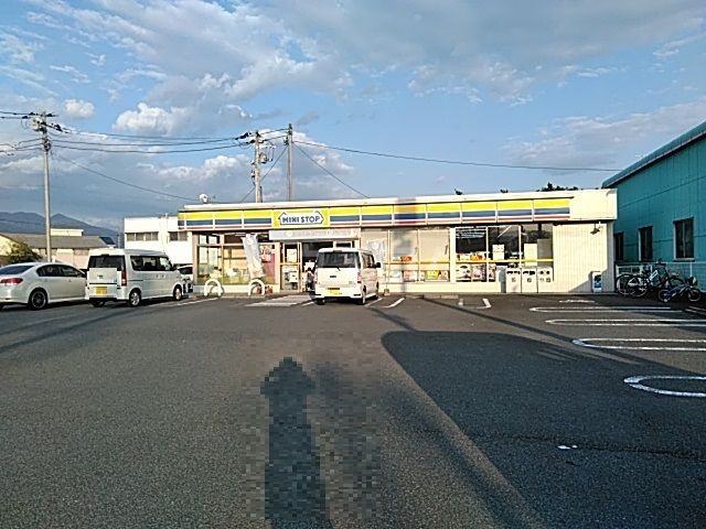 コンビニ　ミニストップ 富士津田町店（コンビニ）まで271m