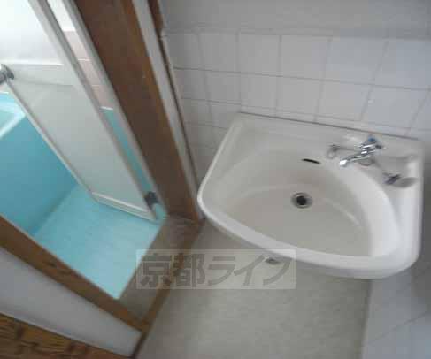 洗面設備　毎朝の洗顔はこちらで