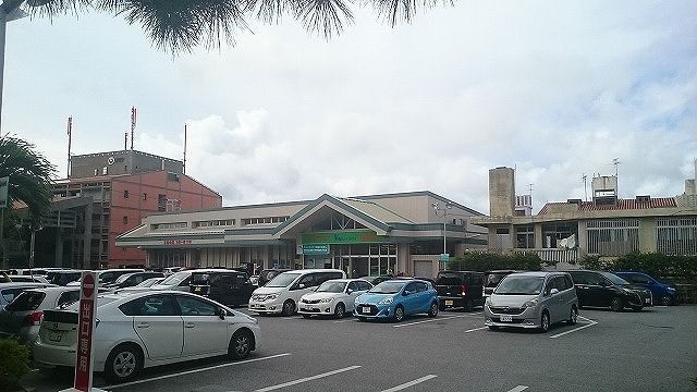 スーパー　サンエーＶ２１じょうがく食品館（スーパー）まで550m