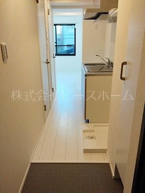 玄関　※別号室参考写真