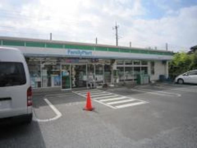 コンビニ　ファミリーマート新堀一丁目店（コンビニ）まで456m