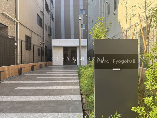エントランス　☆共用部へと続くアプローチが、暮らしの始まりを演出☆