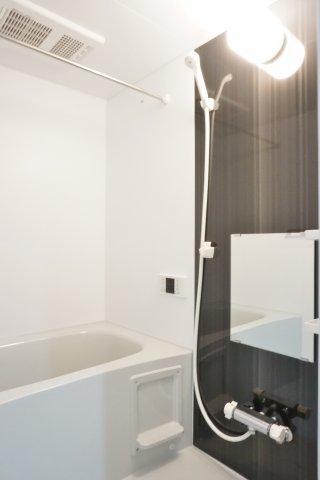 あおなみ線 南荒子駅 徒歩4分 3階建 築8年の風呂写真