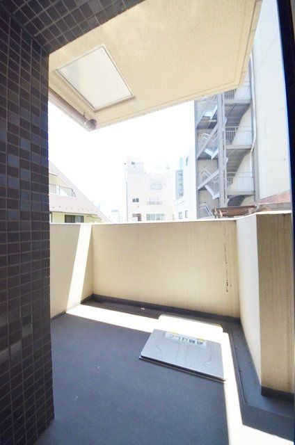 バルコニー　反転タイプの写真です