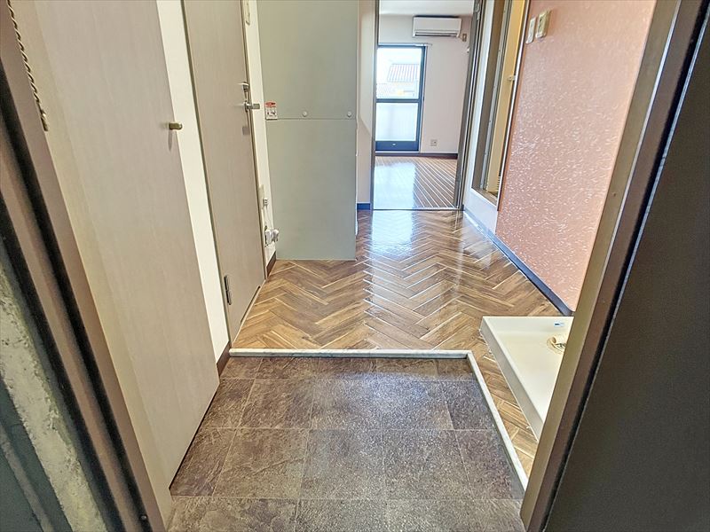 玄関　※別のお部屋の写真です※