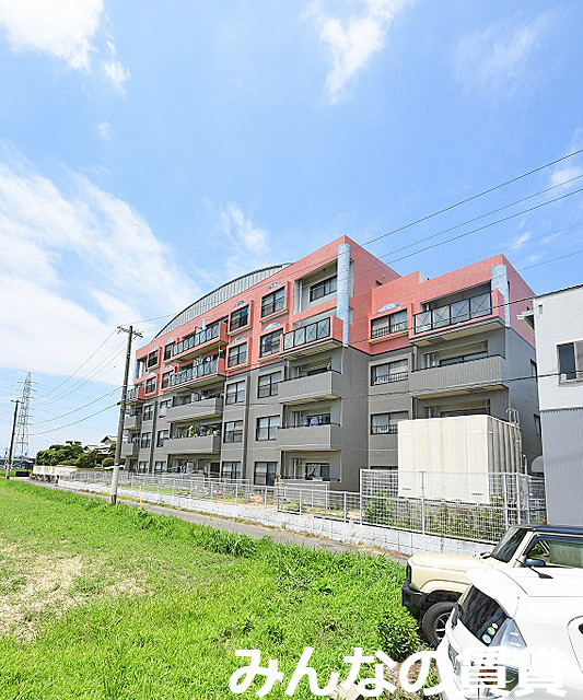 福岡市東区多々良のマンションの建物外観