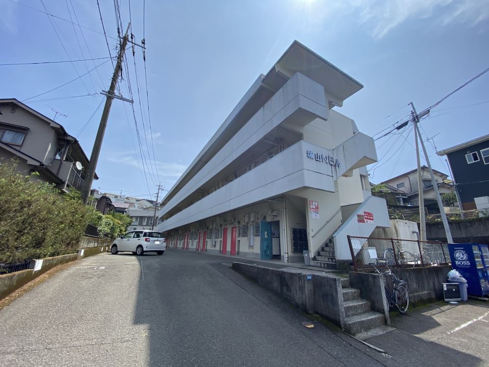 城山Ｎビルの建物外観