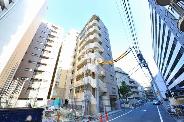 中央区日本橋中洲のマンションの建物外観