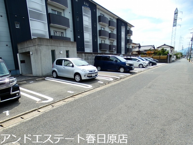 【那珂川市道善のマンションの駐車場】