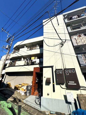 永井マンションの建物外観