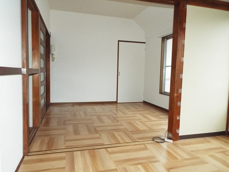 その他部屋・スペース　階段側の洋室４．５帖