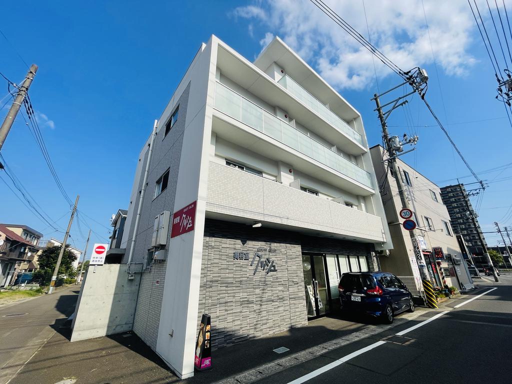 アスコット南仙台駅前の建物外観