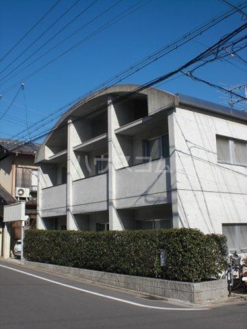 京都市右京区花園土堂町のマンションの建物外観