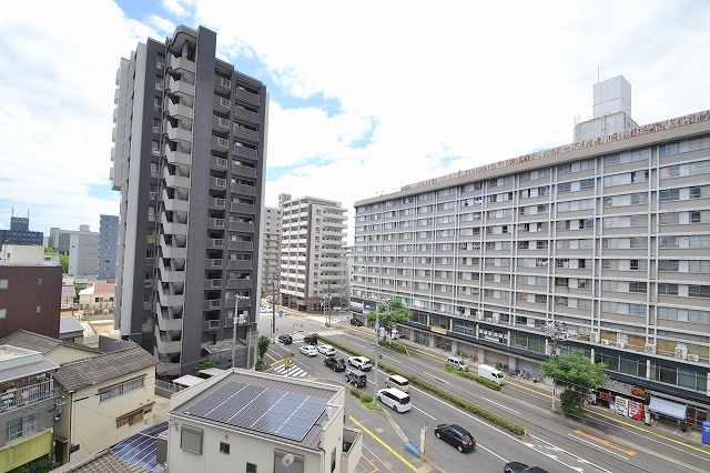 【広島市西区天満町のマンションのバルコニー】