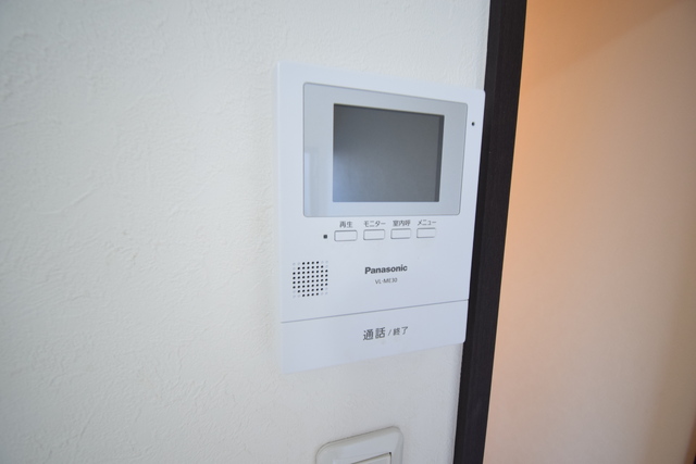 セキュリティ　モニタ付きのインターフォンで、来訪時も安心★