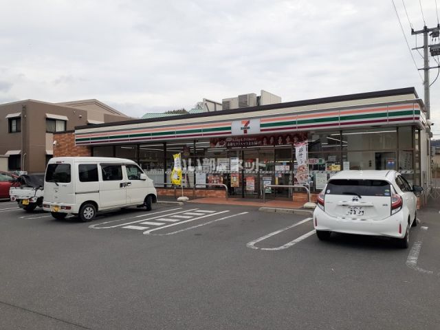 コンビニ　セブンイレブン 大分滝尾店（コンビニ）まで499m