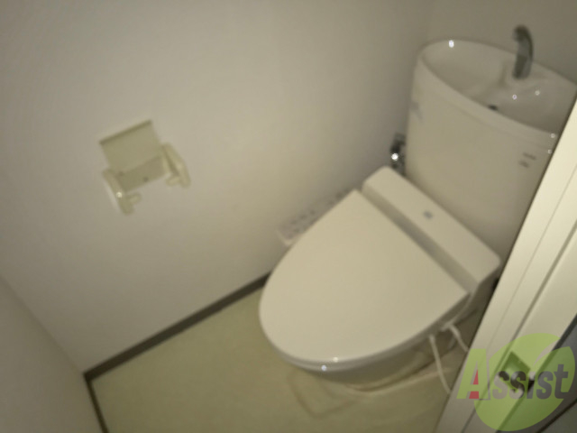トイレ　トイレはウォシュレット付きなので嬉しいですね。