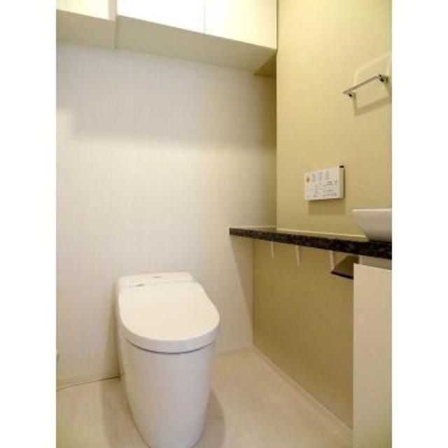 トイレ　別タイプ部屋　参考写真です