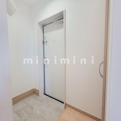 玄関　※写真は別号室のものですので現状優先とさせていただきます