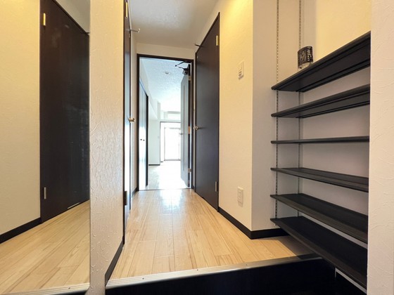 玄関　※別部屋の写真です