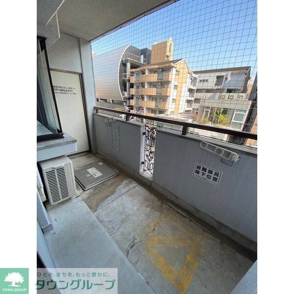 バルコニー　同物件別部屋のお写真になります。現況優先です。