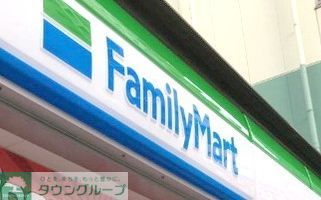 コンビニ　ファミリーマート福岡大名一丁目店（コンビニ）まで100m