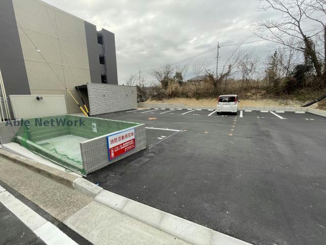 駐車場　駐車場