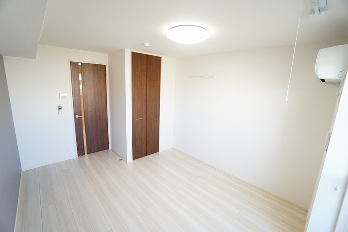 居室・リビング　個人の部屋や寝室として使える洋室です