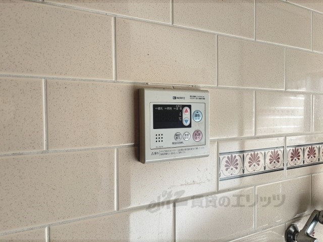 その他設備　給湯器リモコン