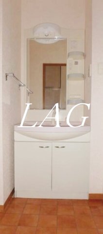 洗面設備　独立洗面台です。