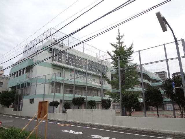 小学校　台東区立松葉小学校（小学校）まで690m