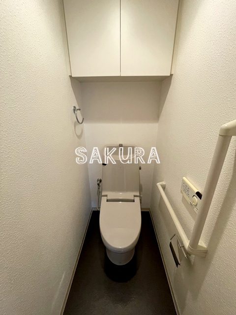 トイレ　嬉しい温水洗浄便座♪