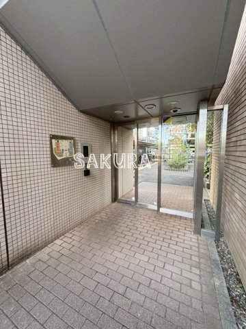 エントランス　管理の行き届いたエントランスです♪