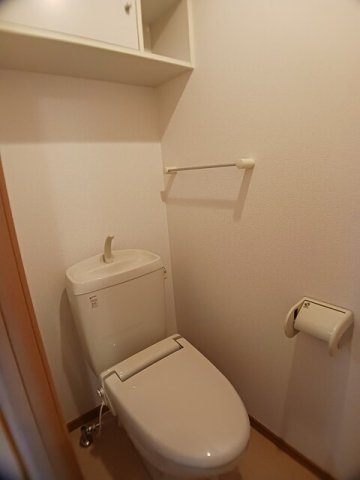 トイレ　落ち着いたトイレです