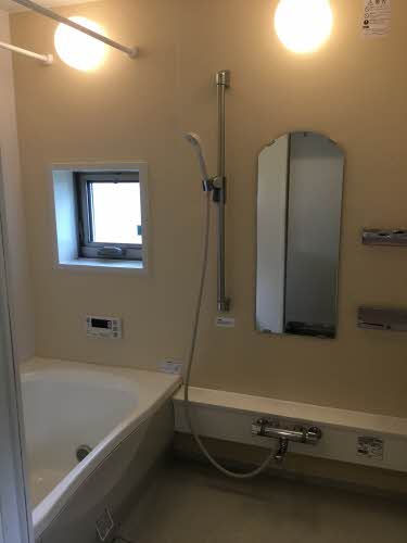 バス・シャワールーム　掲載写真は同型モデルを掲載しており実際のお部屋と仕様等が異な