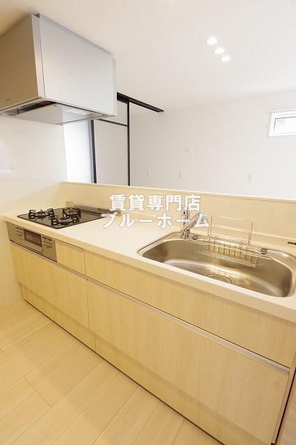 キッチン　3口コンロのシステムキッチンです！