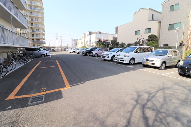 駐車場　駐車場